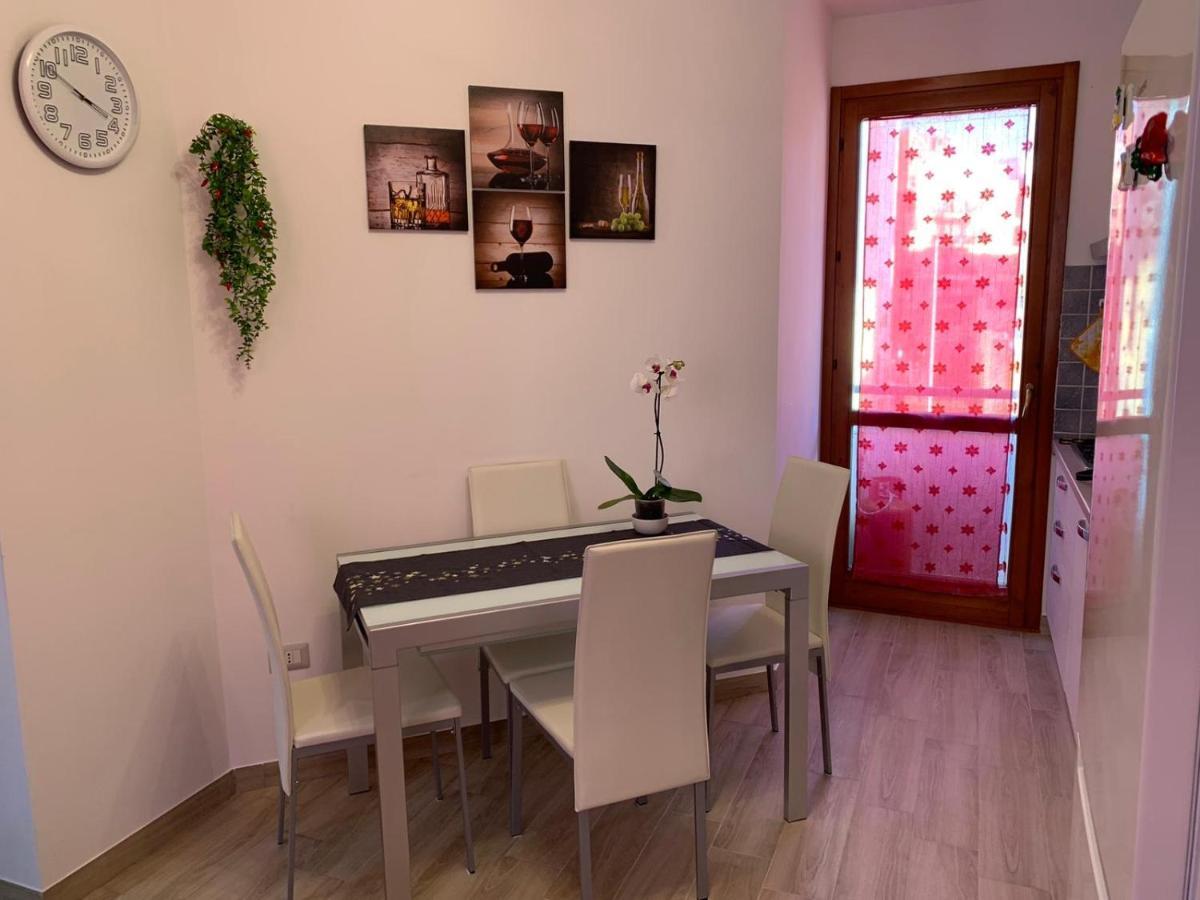 Holidays Apartment カリアリ エクステリア 写真