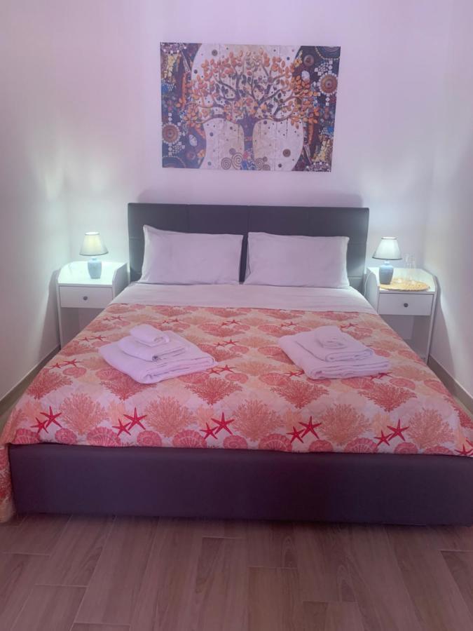 Holidays Apartment カリアリ エクステリア 写真